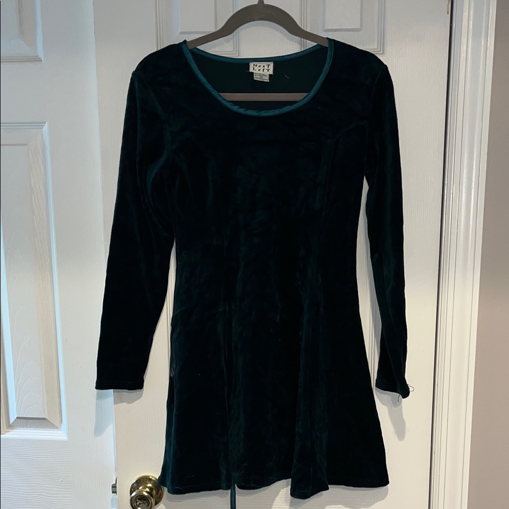 Elegant Velvet Mini Dress - Emerald Green